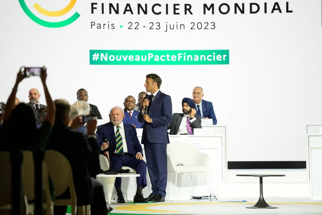 Presidente da França, Emmanuel Macron, durante Cúpula para um Novo Pacto Financeiro Global
