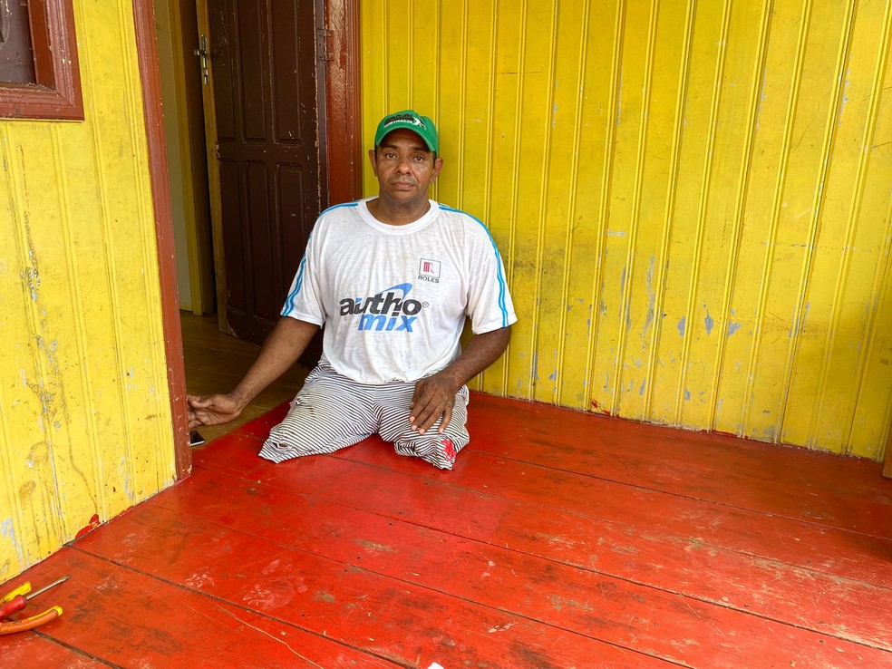 Trabalhador perdeu as pernas em um acidente em 2010 quando recebeu uma descarga elétrica — Foto: Bruno Vinícius/Rede Amazônica Acre