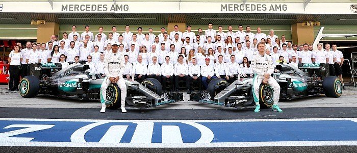 Foto oficial da Mercedes 2016