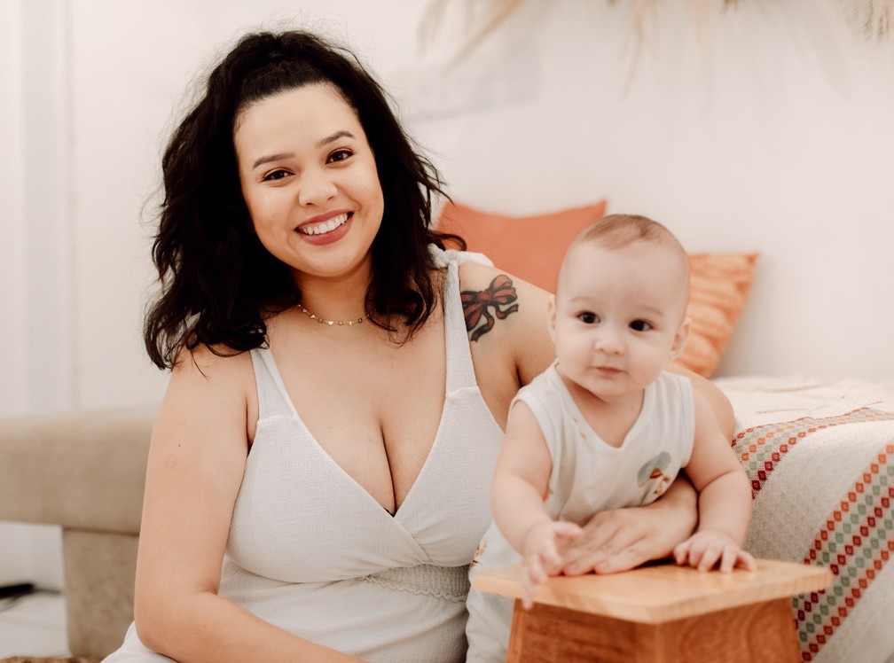 A jornalista Ingrid Azevedo revelou que precisou retomar a terapia durante a gravidez, devido aos impactos causados pela pandemia e o isolamento social. — Foto: July e Ruy Fotografia/Arquivo pessoal