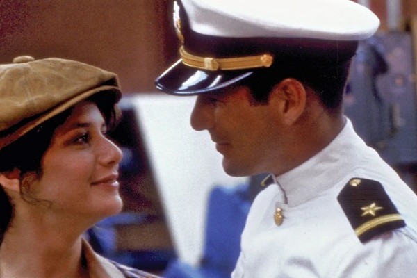 Debra Winger  e Richard Gere em cena de A Força do Destino (1982) (Foto: Reprodução)