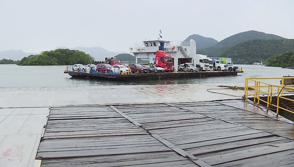 Ferry-Boat de Guaratuba, no Litoral do Paraná — Foto: Reprodução/RPC