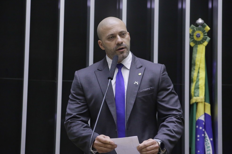 Daniel Silveira discursa da Câmara — Foto: Paulo Sérgio/Câmara dos Deputados