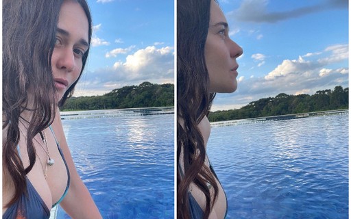 Alessandra Negrini mostra clique em dia de piscina: "Decifra-me ou te devoro"