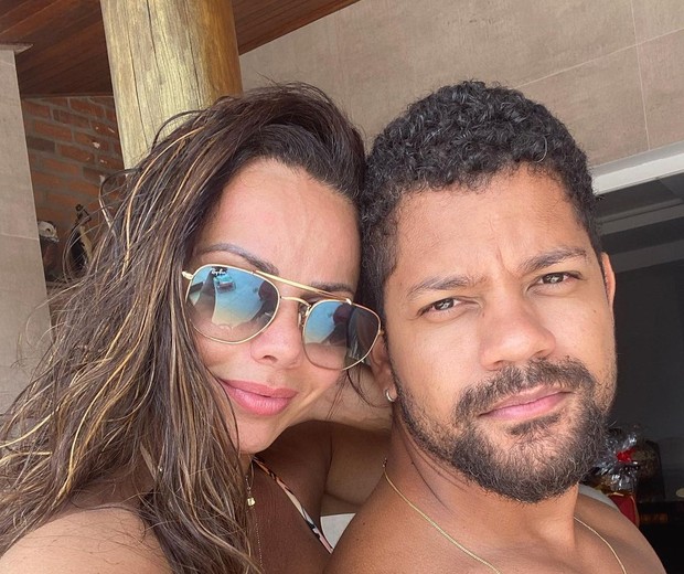 Viviane Araújo e o namorado, Guilherme Militão (Foto: Reprodução/Instagram)