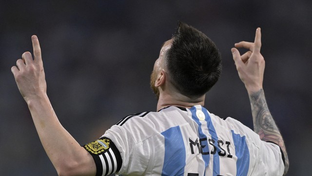 Messi comemora seu gol pela Argentina contra Curaçao