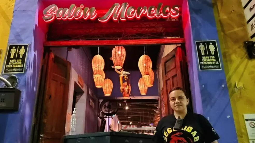 Bares t&ecirc;m menos frequentadores mulheres por causa de onda de feminic&iacute;dio &mdash; Foto: MARCOS GONZ&Aacute;LEZ / BBC