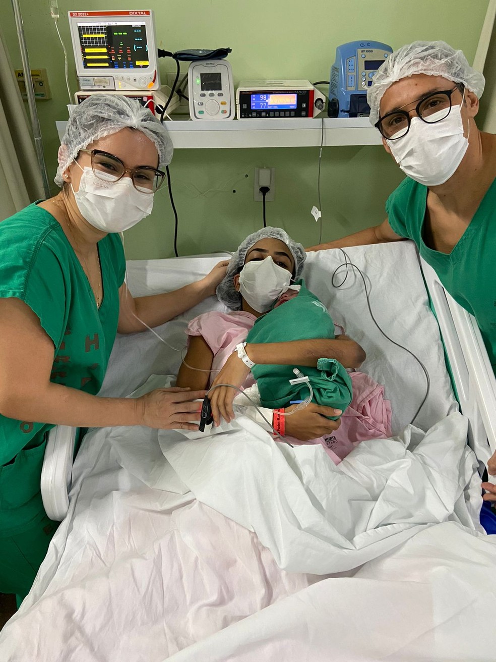 Ginecologistas obstetras Thaíse Lopes e Reginaldo Freitas Jr — Foto: Ascom ISD