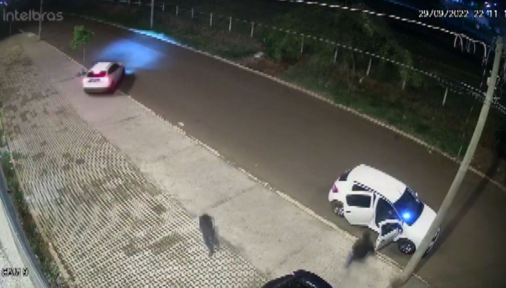 Empresário é morto a tiros em frente a academia em Ribeirão Preto, SP — Foto: Reprodução/Câmeras de segurança