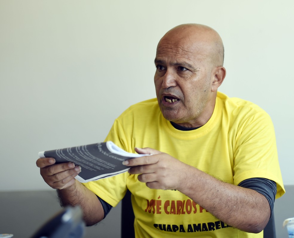 Com programa de governo na m&atilde;o, Peruano quer Maracan&atilde; apenas para o Flamengo &mdash; Foto: Andr&eacute; Dur&atilde;o