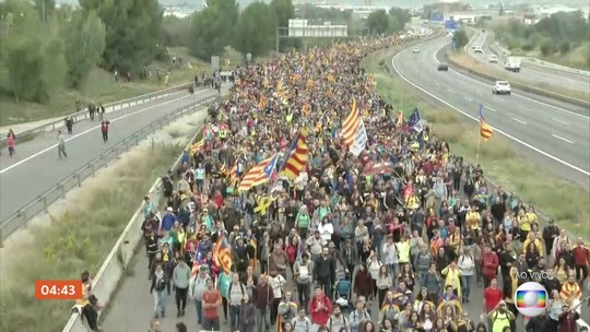 Catalunha tem greve geral e estradas bloqueadas