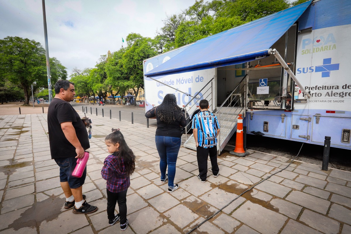 Porto Alegre Flu Vaccination Day: Free Bus Fare and Open Health Units This Saturday