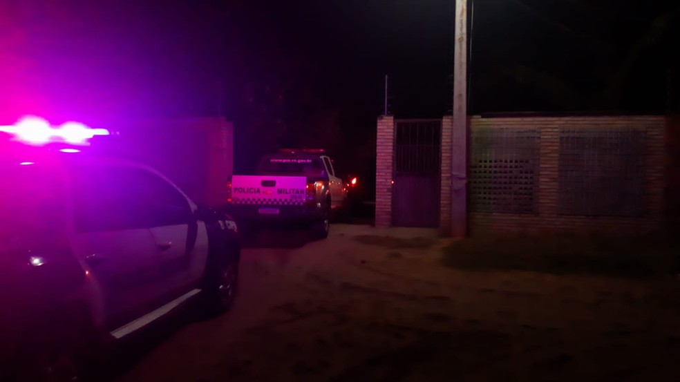 Viaturas da Polícia Militar em granja na Grande Natal — Foto: PM/Cedida