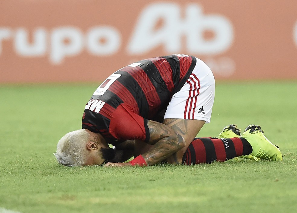 Gabigol lamentando  — Foto: André Durão 