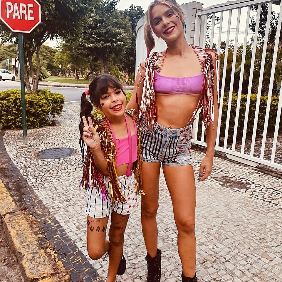 Isabella Santoni e Nina (Foto: reprodução/ instagram)