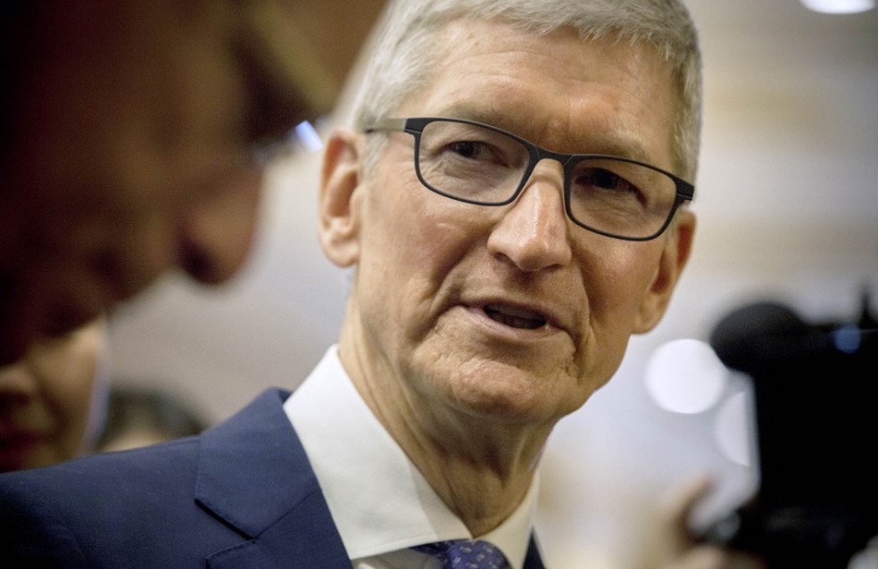 Tim Cook, da Apple: terceiro CEO mais bem pago,  tendo recebido US$ 853 milhões no ano passado — Foto: Bloomberg