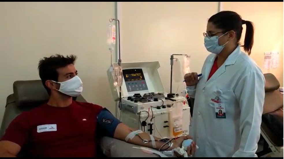 Cantor Mariano, da dupla Munhoz e Mariano, doa plasma para pesquisa sobre Covid-19 em MS — Foto: TV Morena/Reprodução