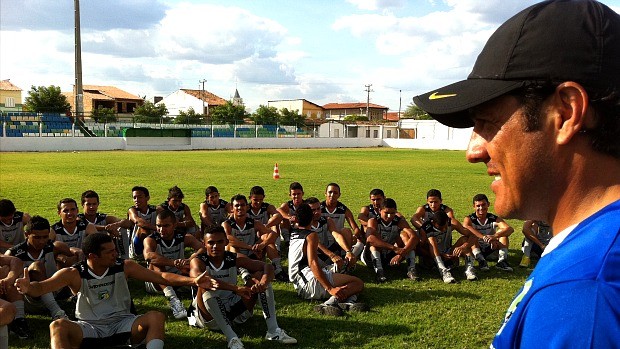 Jogo festivo e jantar especial com os bicampeões cearenses