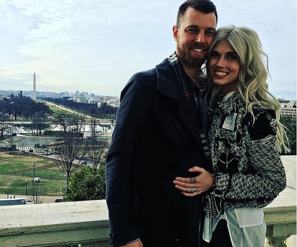 O ex-jogador de beisebol Ben Zobrist com a ex-esposa, a cantora evangélica Julianna Zobrist (Foto: Instagram)