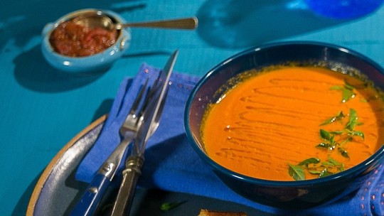 Sopa de tomate de forno