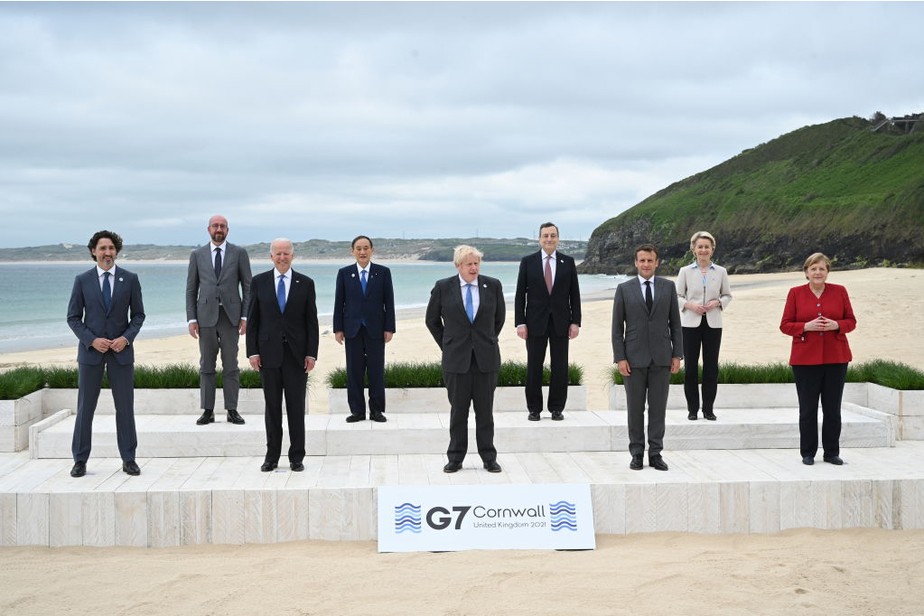 Líderes do G7 em reunião no Reino Unido