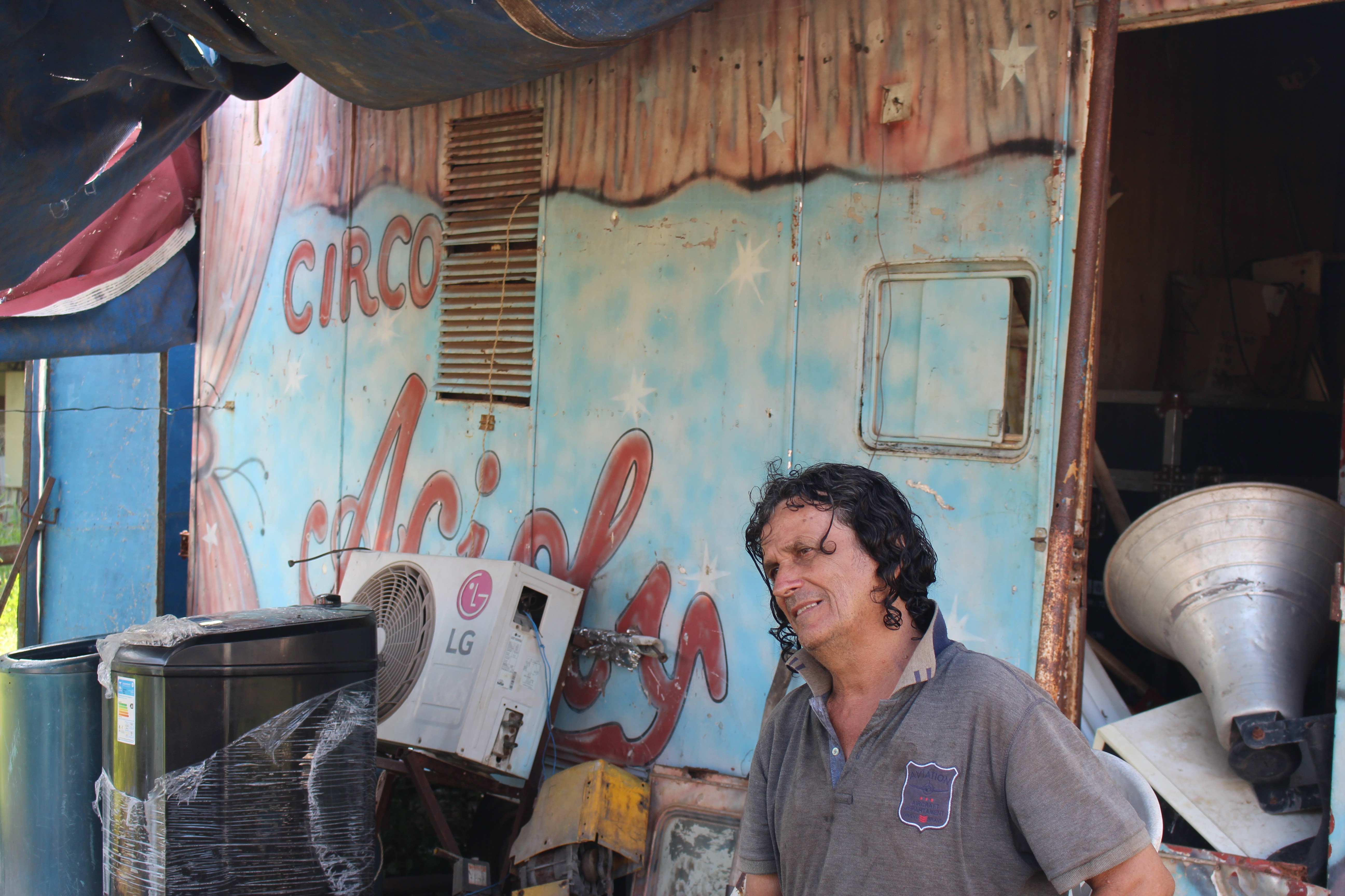 Palhaço que perdeu parte do circo na pandemia no Piauí tem esperança de retomar espetáculos: 'vou rir e chorar de alegria'