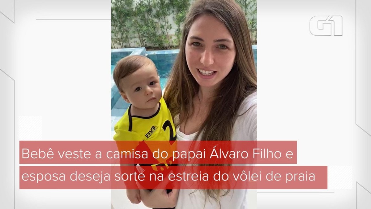 Bebê veste a camisa do papai Álvaro Filho, e esposa deseja ...