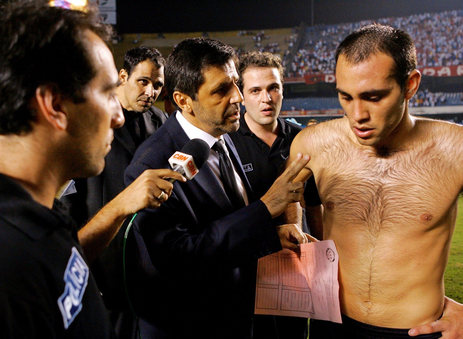 No jogo entre São Paulo e Quilmes, em 2005, Leandro Desábato recebeu voz de prisão ainda no gramado do Morumbi após ofender o centroavante GrafiteAP