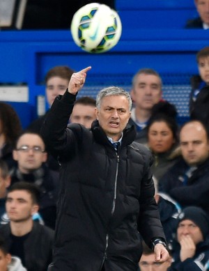 José Mourinho técnico Chelsea (Foto: Reuters)