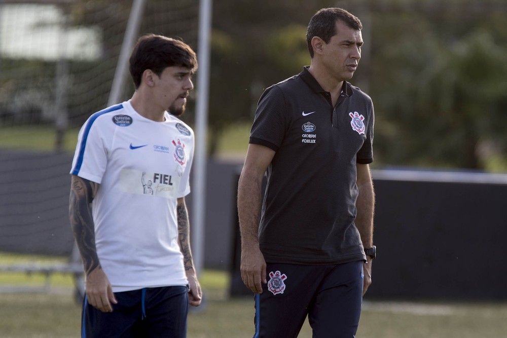 Carille quer Corinthians humilde para marcar e cita técnica do Fla: Muito acima