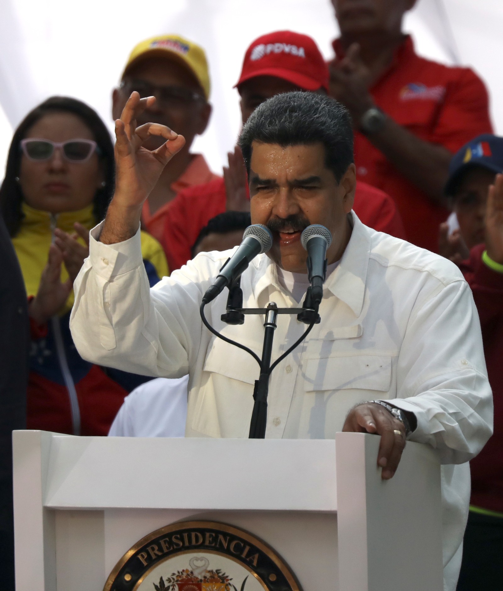 Nicolás Maduro participa de ato a favor de seu governo após apagão nacional — Foto: Manaure Quintero/Reuters