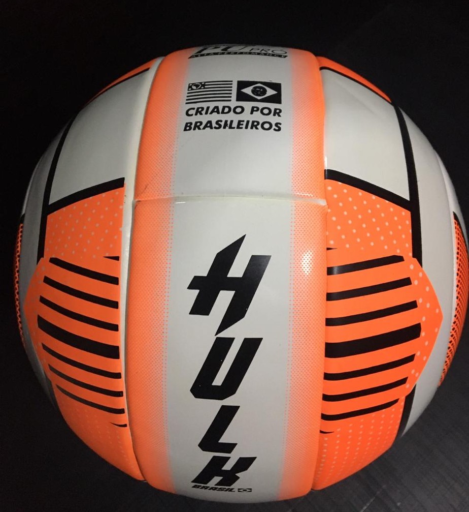 Conheça a bola que será usada na Copa Rede Amazônica de ...
