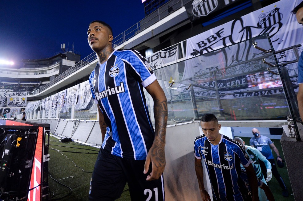 Atuações: Jean Pyerre volta com noite para esquecer e é o pior em eliminação do Grêmio