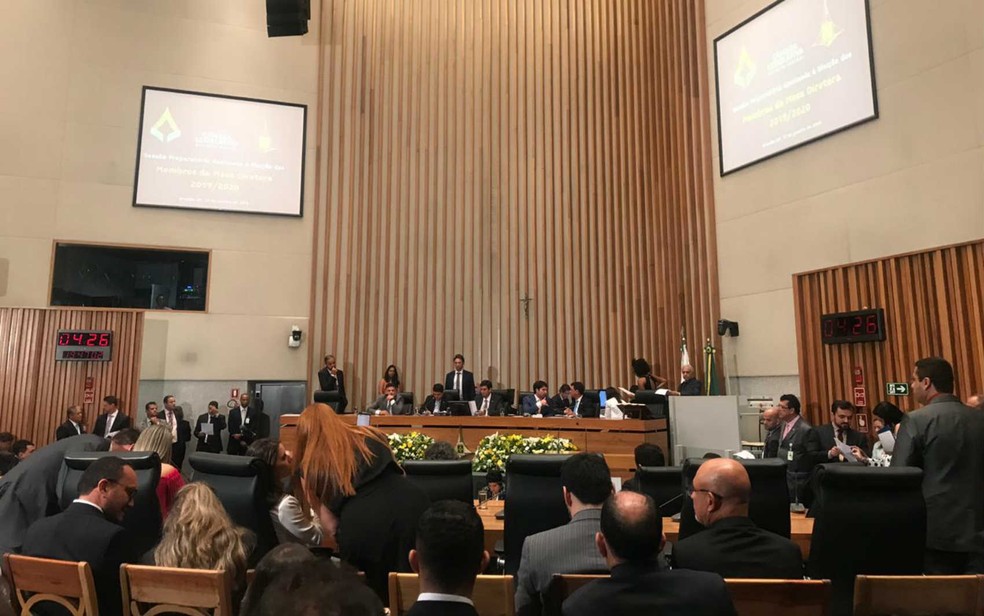 Plenário da Câmara Legislativa na primeira sessão de 2019 — Foto: Letícia Carvalho/G1