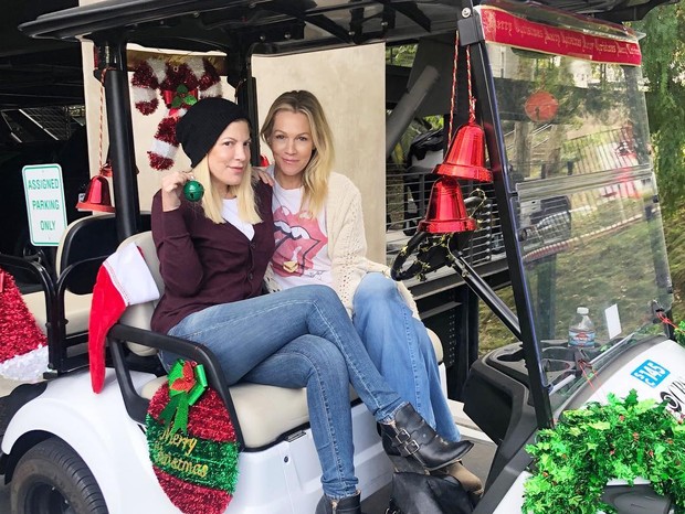 Tori Spelling e Jennie Garth (Foto: Reprodução/Instagram)