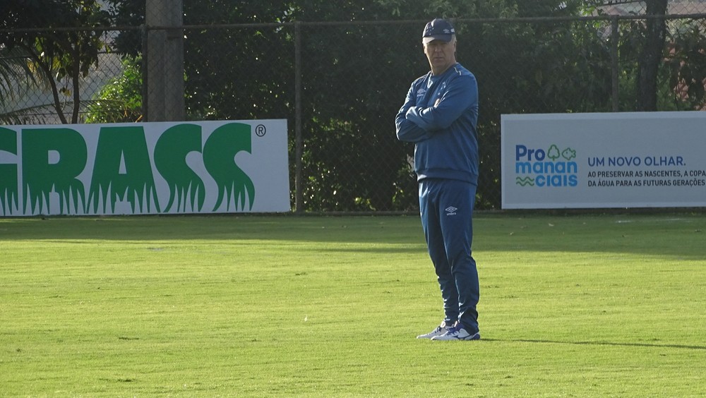 Mano vê Cruzeiro perto de dar liga e cita histórico de Alisson para poupar jogador