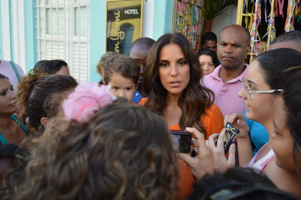 Ivete Sangalo grava comercial em Salvador, BA (Foto: Felipe Souto Maior / AgNews) Ivete Sangalo grava comercial em Salvador, BA (Foto: Felipe Souto Maior / AgNews)