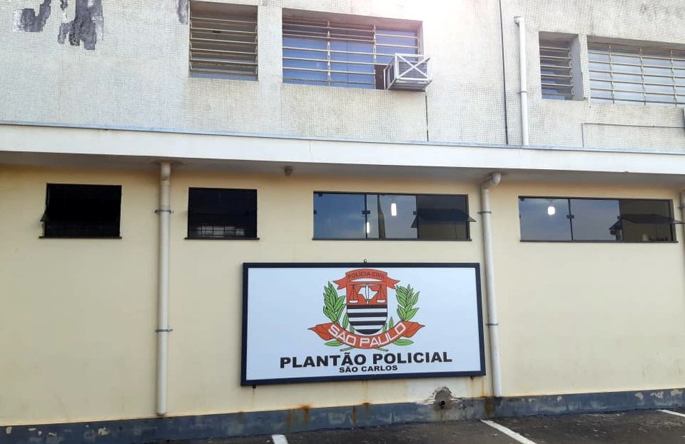 Caso é registrado no Plantão Policial de São Carlos — Foto: Fernanda Ribeiro/Arquivo EPTV