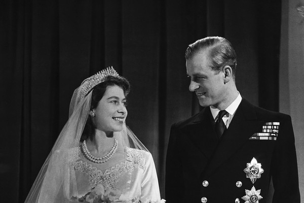 A Rainha Elizabeth 2ª, quando ainda princesa, em seu casamento com o Príncipe Philip (1921-2021), em novembro de 1947  (Foto: Getty Images)