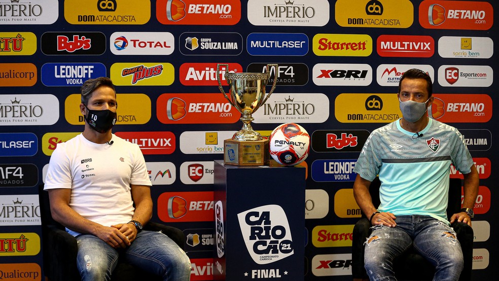Diego e Nenê em coletiva da final do Carioca — Foto: Lucas Merçon/Fluminense