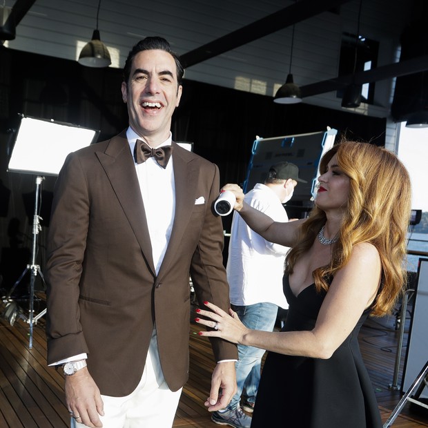 SYDNEY, AUSTRALIA - APRIL 26: Sacha Baron Cohen (L) and Isla Fisher attend a screening of the Oscars on Monday April 26, 2021 in Sydney, Australia. (Photo by Rick Rycroft-Pool/Getty Images) (Foto: Getty Images)