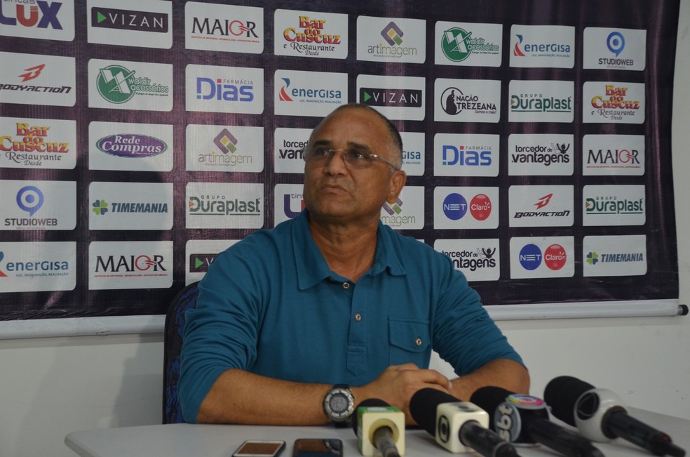 Oliveira Canindé disse que o time do Treze está praticamente montado para o início da pré-temporada, marcado para o dia 18 deste mês (Foto: Silas Batista / GloboEsporte.com)