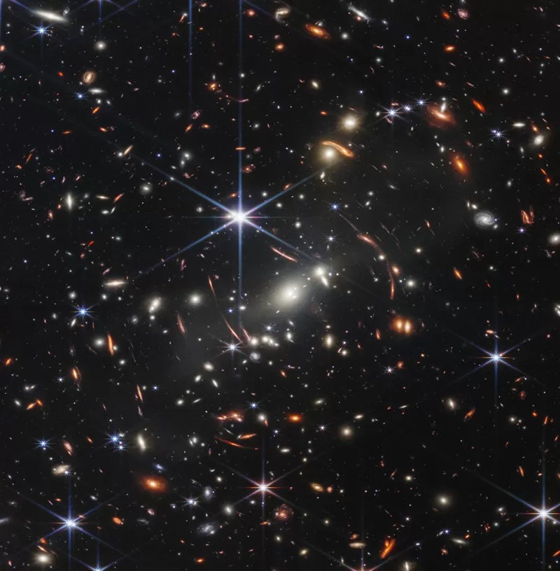 Imagem do aglomerado de galáxias na constelação de Volans no Hemisfério Sul, conhecido pelo nome de SMACS 0723 (Foto: NASA/ESA/CSA/STSCI)