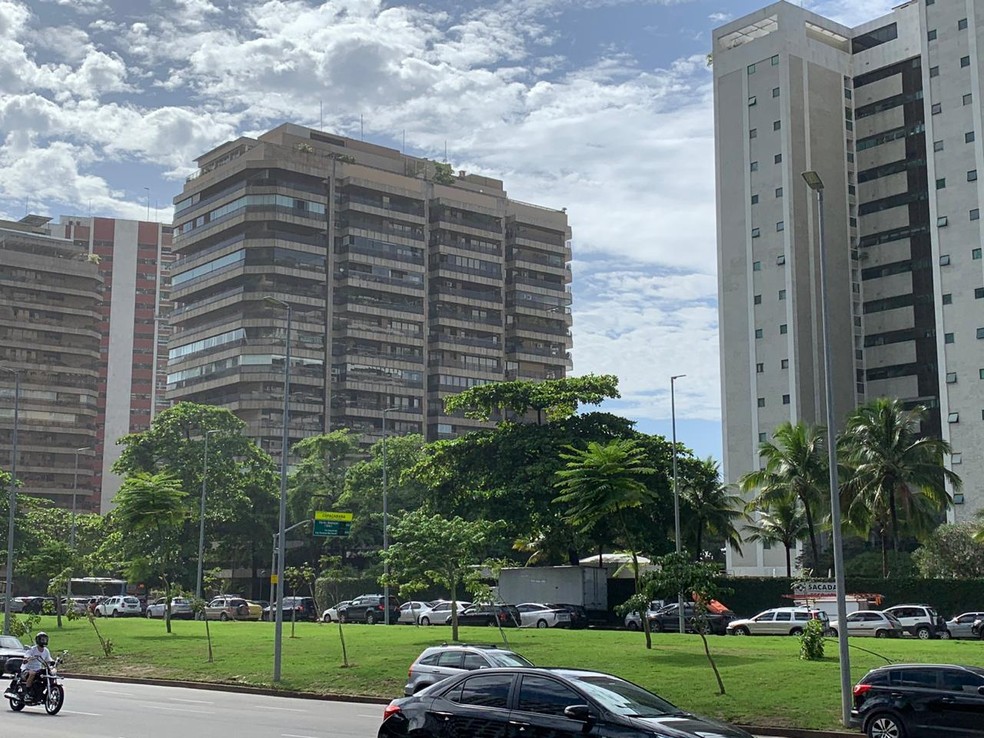 Céu entre nuvens em São Conrado, na Zona Sul  — Foto: Fernanda Rouvenat/G1