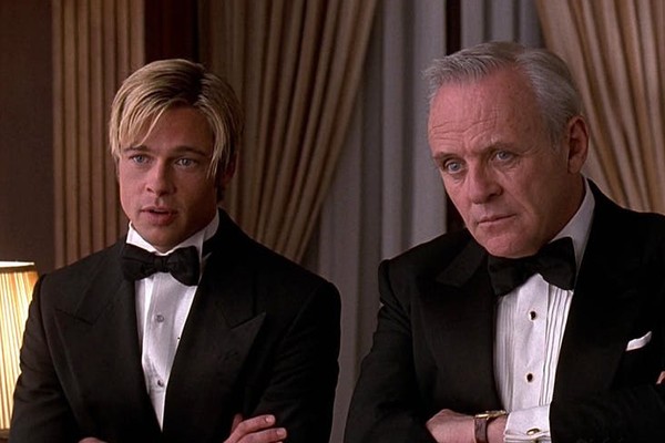 Brad Pitt e Anthony Hopkins em cena de Encontro Marcado (1998) (Foto: Reprodução)