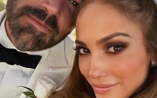 Jennifer Lopez usou um vestido de noiva de 43kg para o filme Casa Comigo?  - Vogue