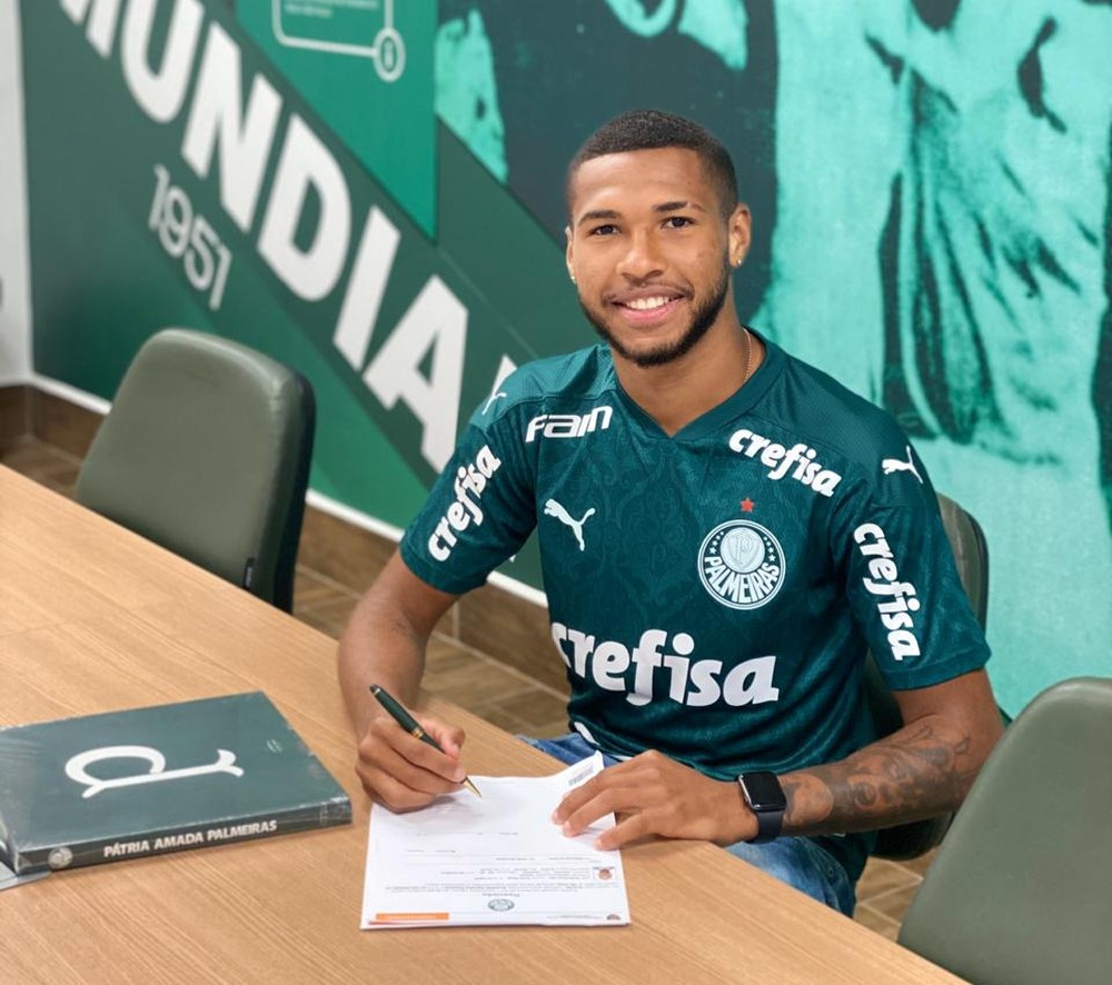 Palmeiras renova contrato do atacante Wesley até o final de 2024