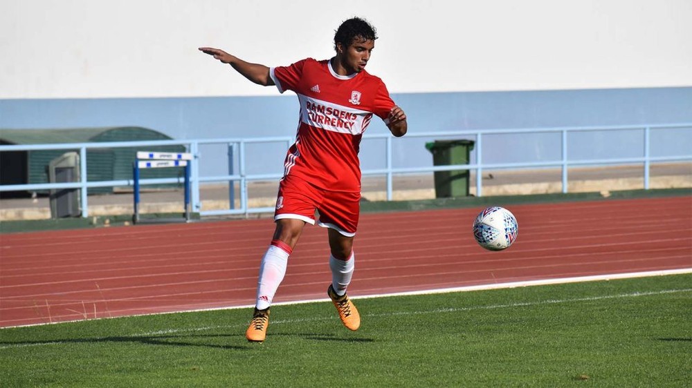 Cruzeiro corre contra o tempo para finalizar negócio com zagueiro e lateral