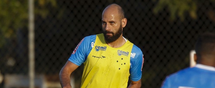 Perto de volta, Bruno Rodrigo promete cair de cara para não lesionar joelho