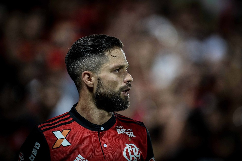 Diego em jogo pelo Flamengo (Foto: Pedro Martins)